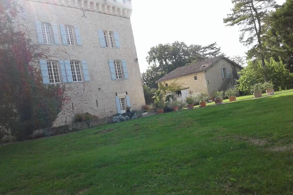 Chateau Dehes 1 D'hote Et 1 *