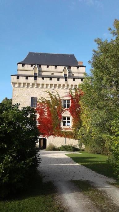 Chateau Dehes 1 D'hote Et 1 Holiday home *