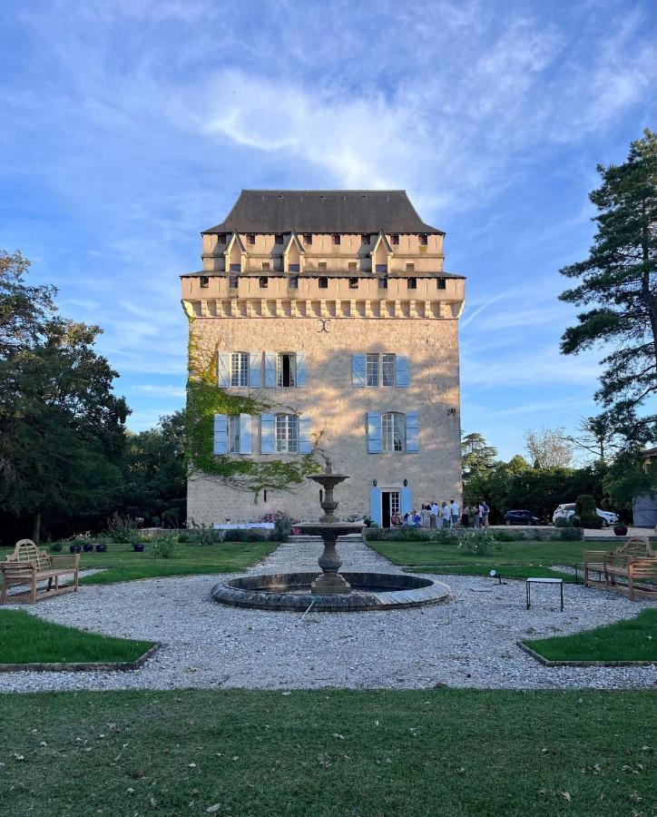 Chateau Dehes 1 D'hote Et 1 Holiday home